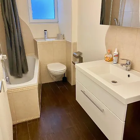 Gemütliches Wg-zimmer 2, Zentral In Apartment